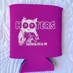 Hooters Can Holder Hot Pink 🦉